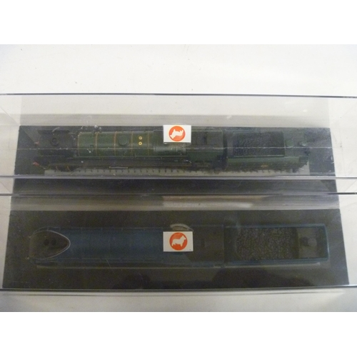 6 - 2 CORGI MODELS RAILWAY LOCOMOTIVE ON PLINTHS