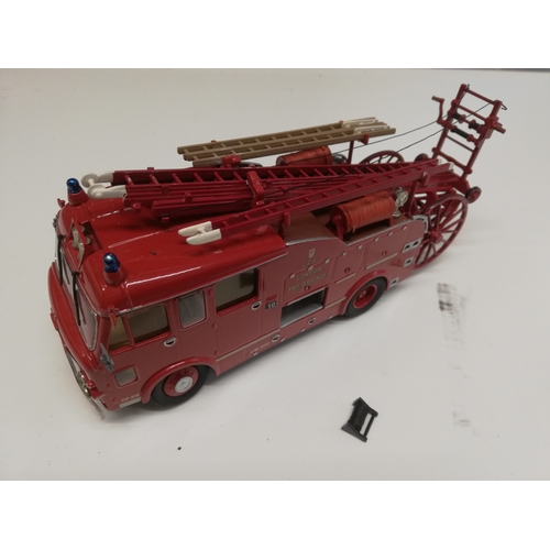 10 - JM TOYS LIMITED EDITION FIRE BRIGADE MODELS WHITE METAL DENNIS PUMP ESCAPE - EXQUISITE DETAIL