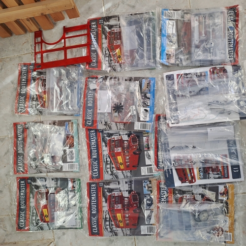 DeAGOSTINI / EAGLEMOSS PARTWORKS CLASSIC ROUTEMASTER BUS x11 ISSUE