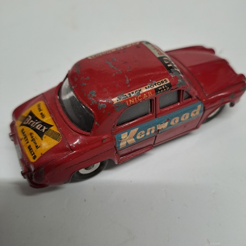 30 - ORIGINAL MECCANO DINKY TOYS RENAULT DAUPHINE TAXI