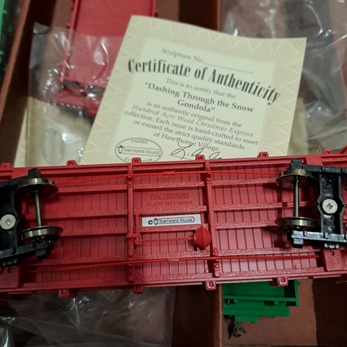 33 - HAWTHORNE VILLAGE BY BACHMANN RAILWAY WAGONS
