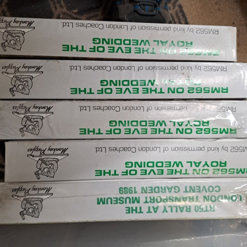 55 - 5 UNUSED BUS THEMED JIGSAW PUZZLES