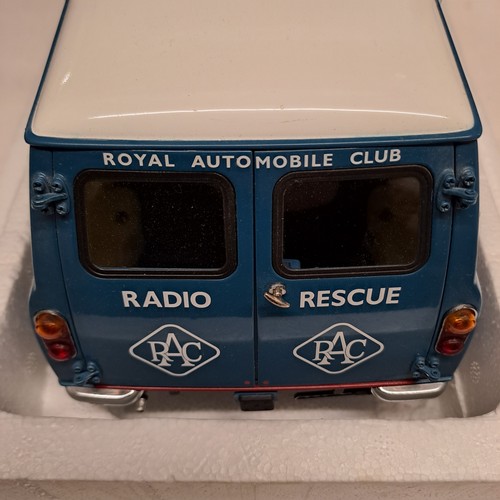 16 - SUNSTAR 1960 AUSTIN MINI VAN RAC 1/12th