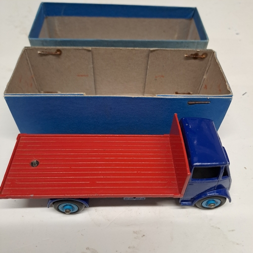 128 - DINKY TOYS BOXED ORIGINAL ENGLAND GUY FLAT TRUCK