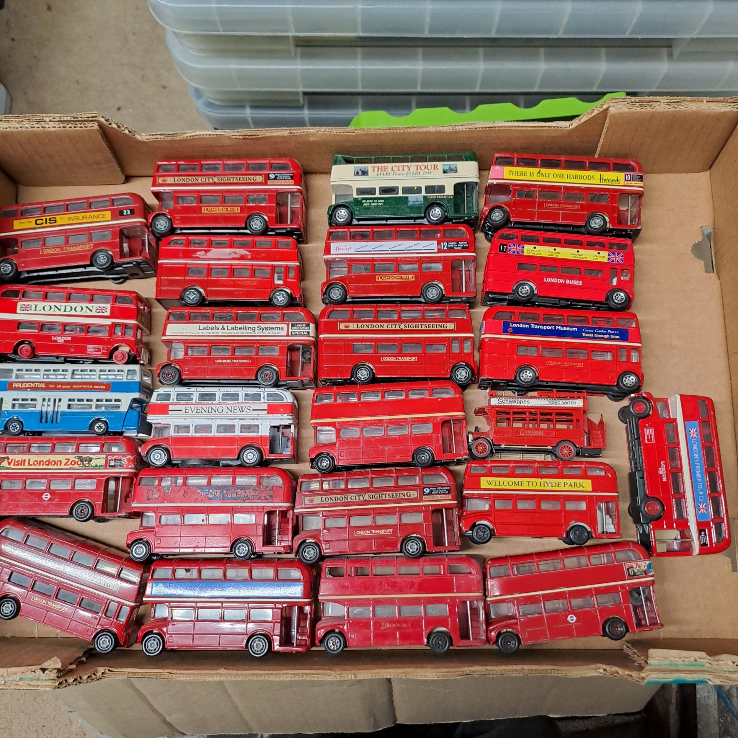QTY OF UNBOXED LONDON BUS MODELS