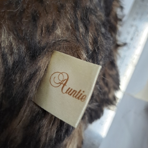 42 - AUNTIES BEAR