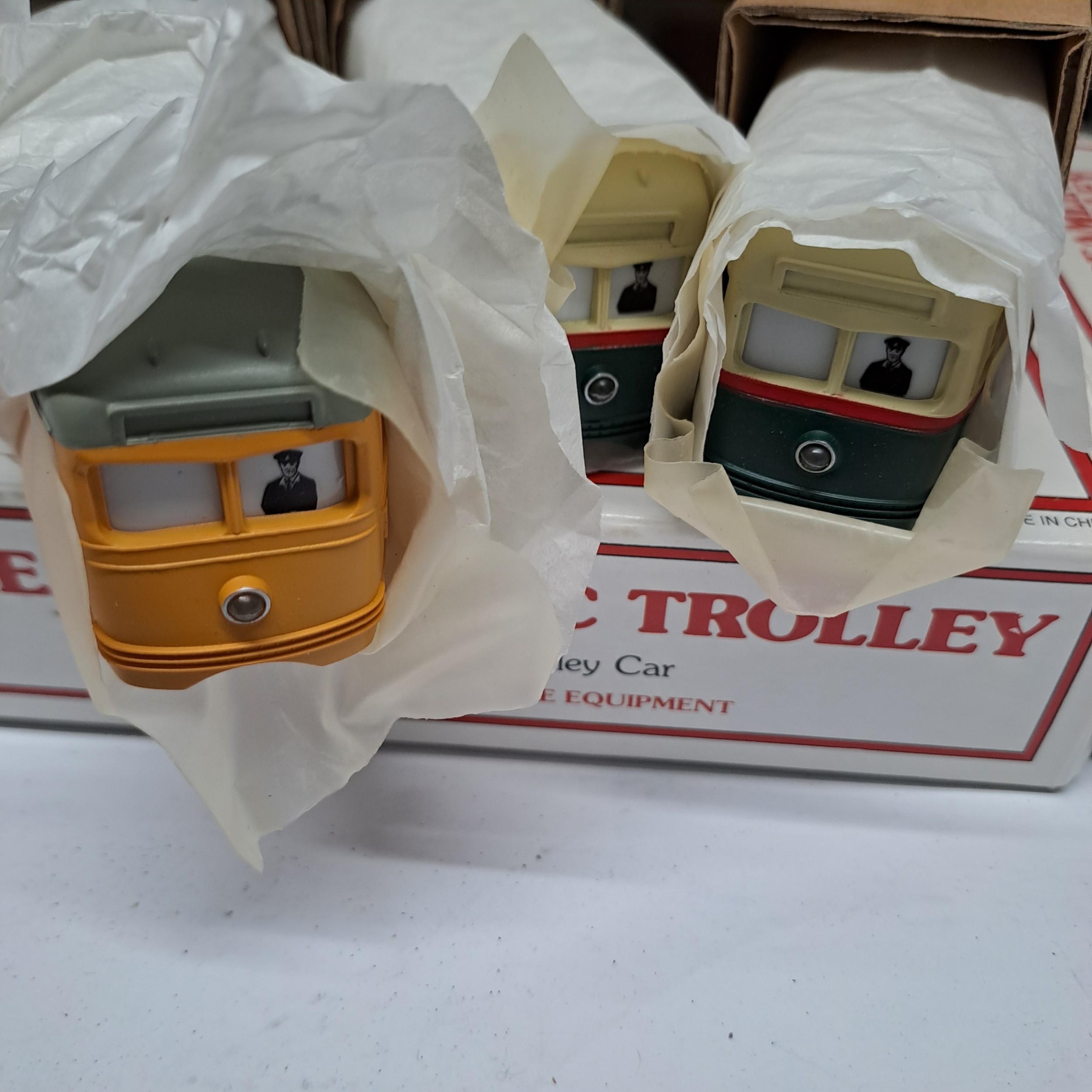 BACHMANN STREAMLINE PCC TROLLEY HO SCALE MOTORISE TROLLEY CAR (LACKING ...