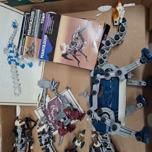 42 - TRAY OF TOMY ZOIDS GIANT ZORK MANTA ZOID AND MANY MORE - SOME INCOMPLETE