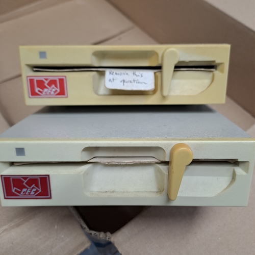 50 - COMMODORE C64 COMPUTER PLUS 2 EXTERNAL FLOPPY DISK DRIVES (UNTESTED)