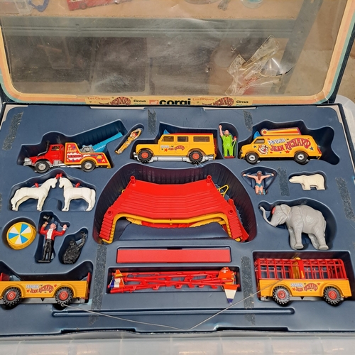 2 - CORGI JEAN RICHARD PINDER CIRCUS GIFT SET
