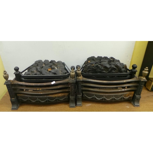 442 - Lot of 2 Fire Grates