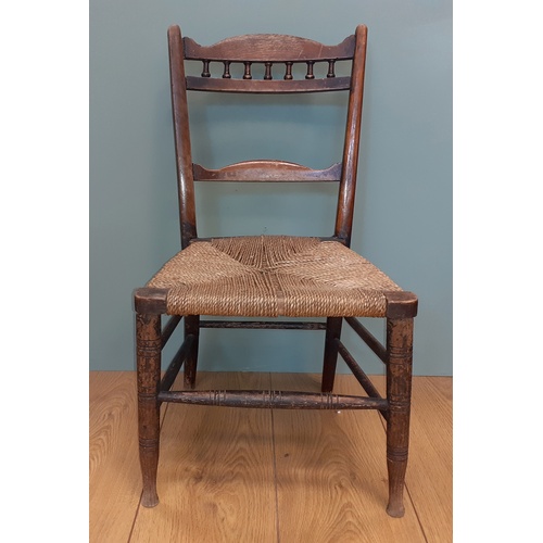 452 - Childs Sugan Chair