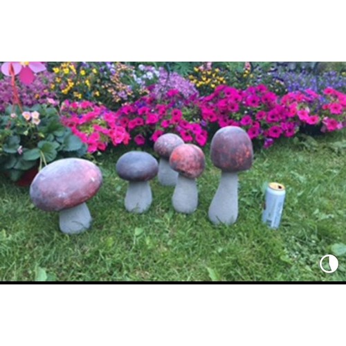 431 - Lot of 5x Garden Mushroom Ornaments