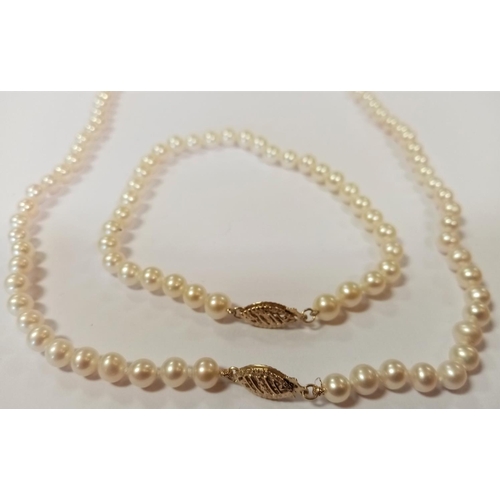 133 - Cultured Pearl Necklet, 17