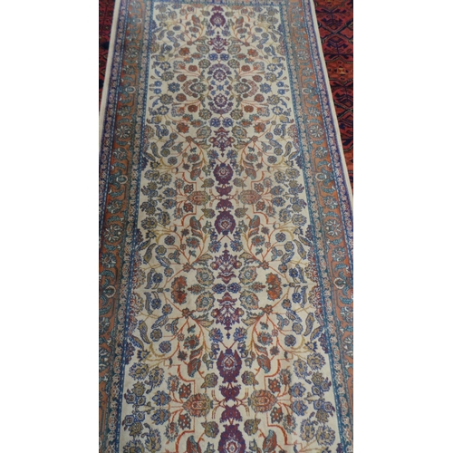 29 - Hall Runner, Cream / Floral, 7ft 6