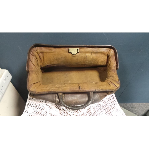 174 - Leather doctors bag