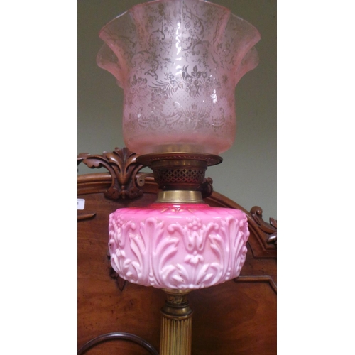 293 - 20th Century Double Burner Oil Lamp with Pink Ceramic Reservoir and brass base etched glass shade