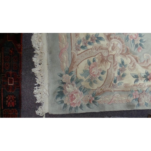 354 - Large Carpet (370cm long  x 260cm wide)