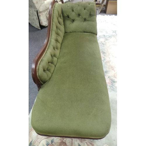 355 - Victorian Button Back Chaise Lounge