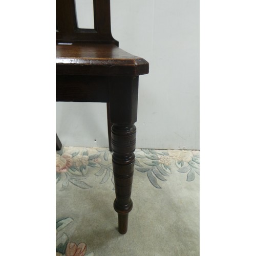 363 - Gothic Oak Hall Chair (seat height 45cm)