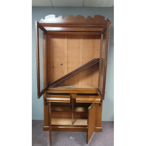 435 - 2 Door Victorian Mahogany Bookcase