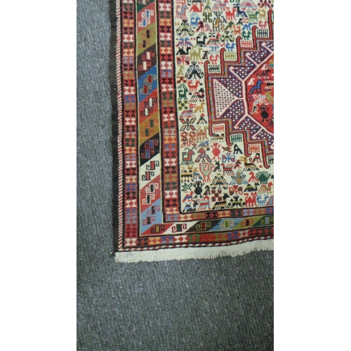 436 - Carpet Square - 190cm x 114cm