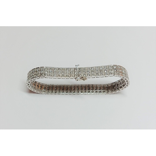 229 - White Gold 9ct Diamond Bracelet, 6ct