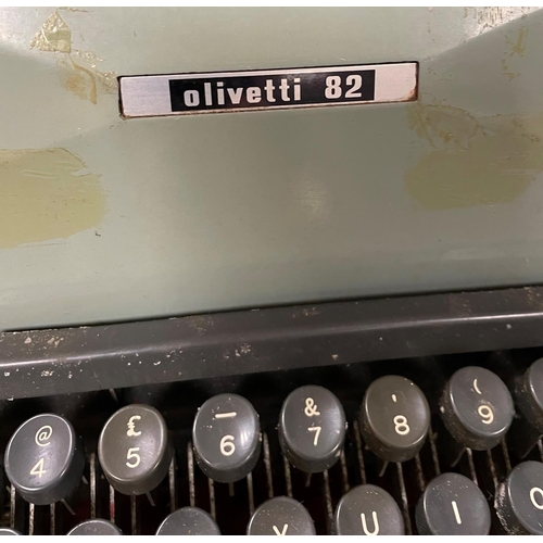 57 - Olivetti 82 Vintage Typewriter