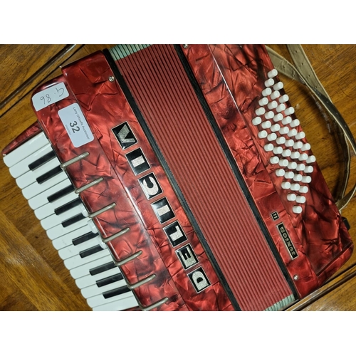 32 - Delicia Accordion