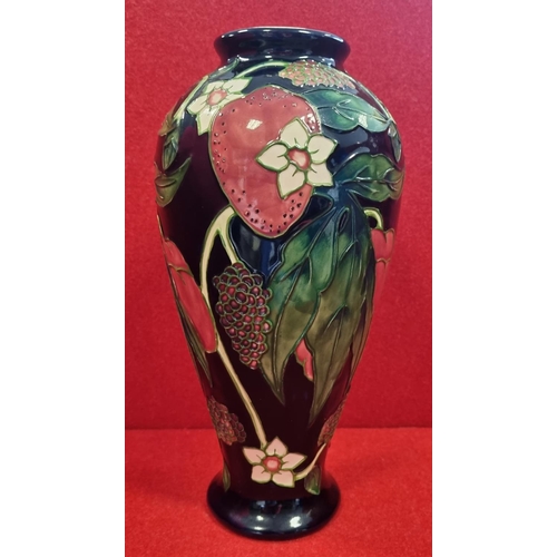 71 - Country Craft Cottage Vase