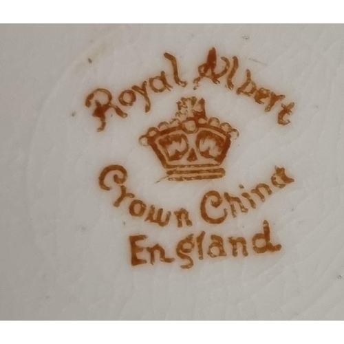 722 - 3 Royal Albert Plates