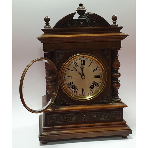 23 - Wooden Mantel Clock 

H:33 x W:21 x D:14cm