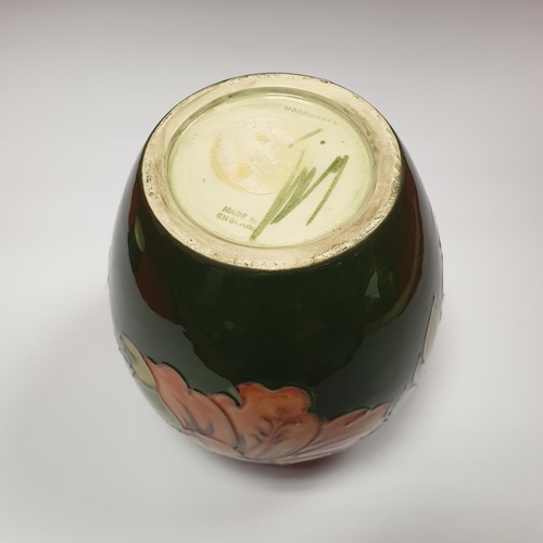 33 - Moorcroft Ginger Jar - Green 

H:15cm