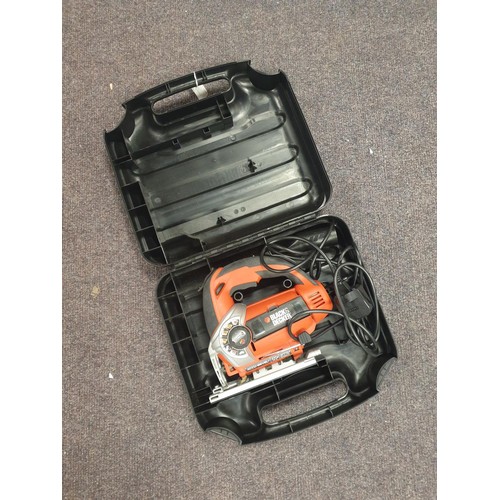 882 - Corded Black and Decker JigSaw (no blade)