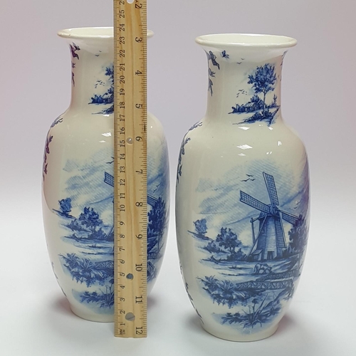 37 - Pair of Delfts Vases