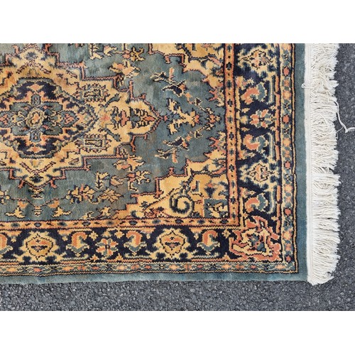 33 - Rectangular Rug, L:150 x W:92cm