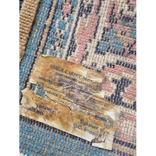 33 - Rectangular Rug, L:150 x W:92cm