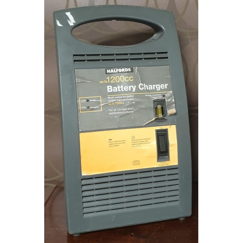 63 - Halfords Battery Charger
