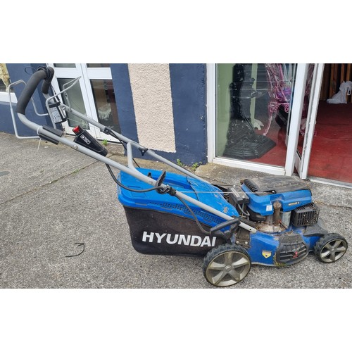 332 - Hyundai Electric Start Lawnmower (working order, as new)