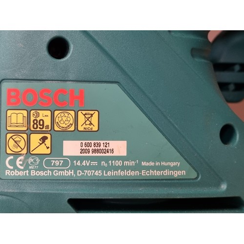 34 - Bosch 14.4V 410mm Battery Hedge Trimmer