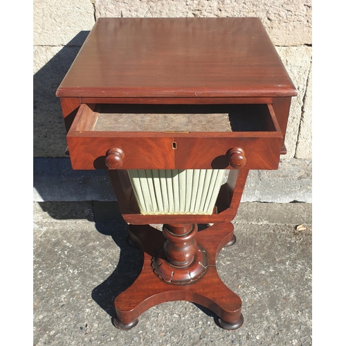 137 - Victorian Mahogany Sewing Table with Single Drawer, H:73 x W:40 x D:41cm