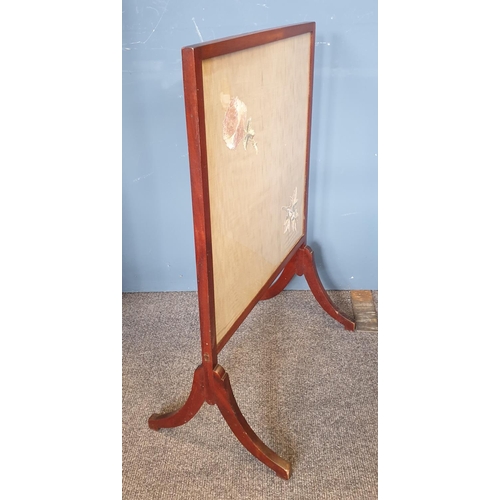 14 - Edwardian Mahogany Fire Screen with Embroidery. H:84 x W:55 x D:33cm