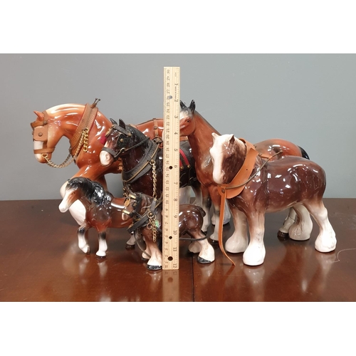 134 - Lot of 6x Bretby Ceramic Horse Ornaments, Tallest 25cm