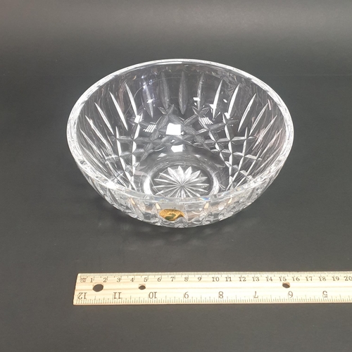 186 - Waterford Crystal Vase (H:15 x D:10.5cm) and Bowl (H:8 x D:17cm)