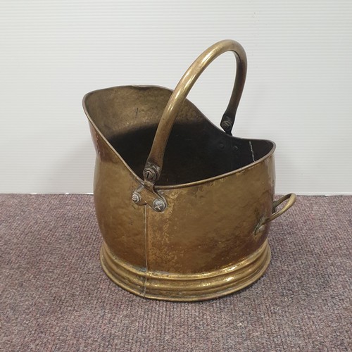 275 - Brass Coal Bucket, H: 30cm x diameter 30cm