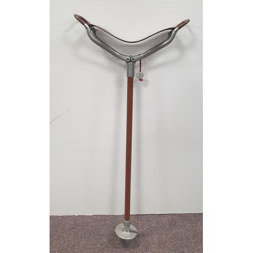 281 - Tirion Seat Stick