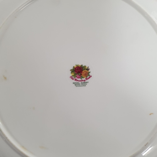 393 - A Royal Albert Old Country Rose 31pcs Tea Service Comprised of; 8x Cup, 8x Saucer, 8x Side Plate, Ca... 