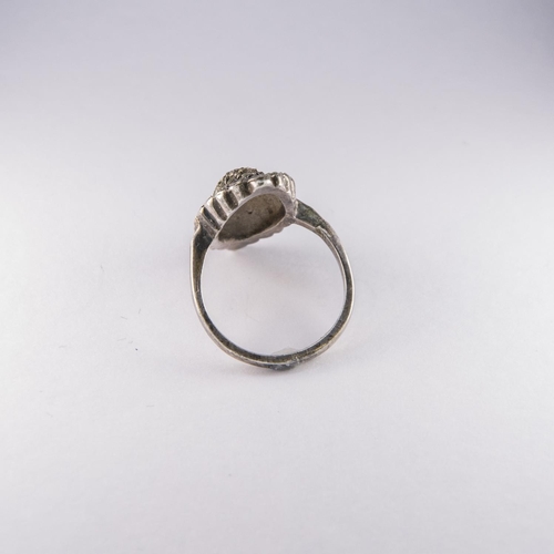 470 - Antique Silver Cluster Ring, Size: O 1/2