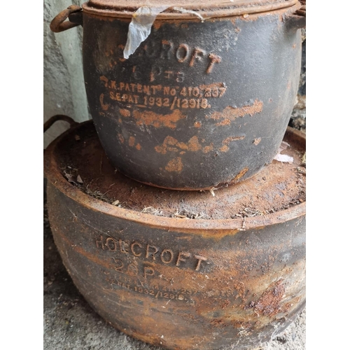 513 - Two Vintage Cast Iron Pots and Lids - Holcroft, 6 Pint and 20 Pint (Largest H: 20cm x L: 36cm x D: 2... 