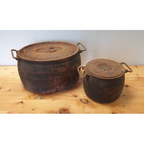 513 - Two Vintage Cast Iron Pots and Lids - Holcroft, 6 Pint and 20 Pint (Largest H: 20cm x L: 36cm x D: 2... 